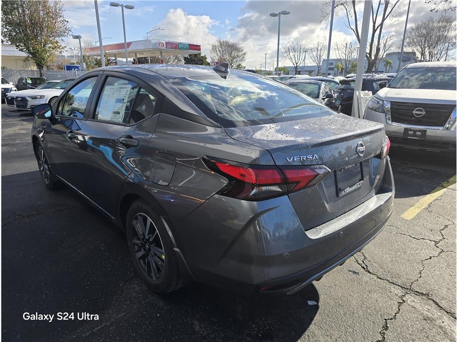 2025 Nissan Versa SV