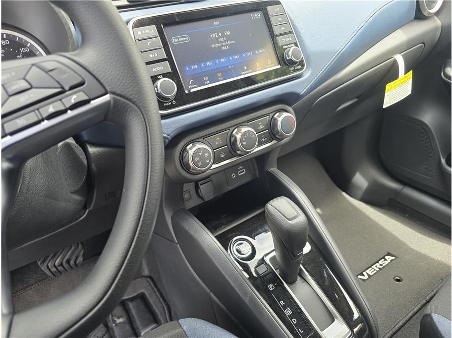 2025 Nissan Versa SV