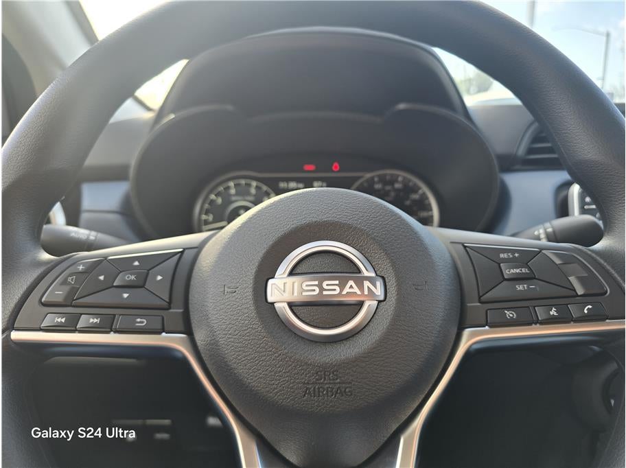 2025 Nissan Versa SV Sedan 4D