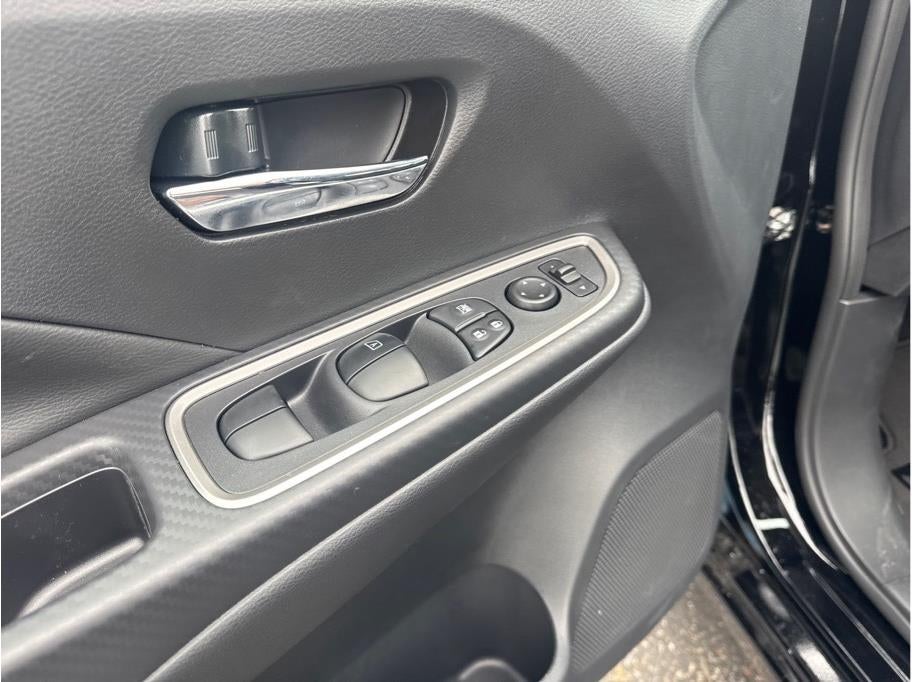 2025 Nissan Versa SR Sedan 4D