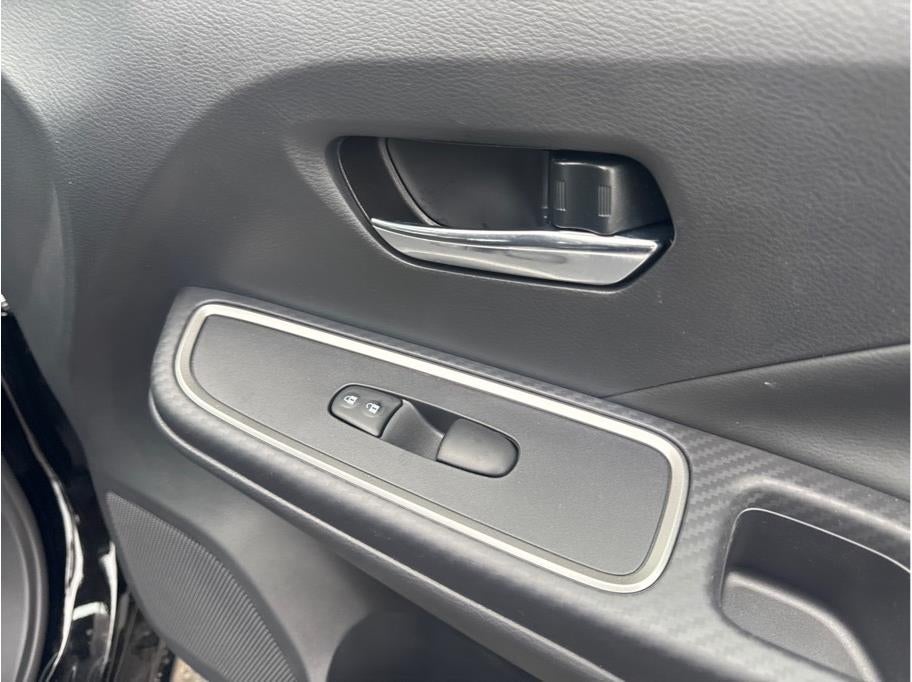 2025 Nissan Versa SR Sedan 4D