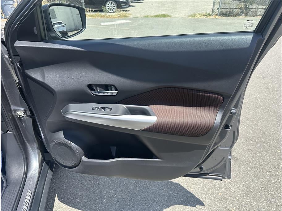 2019 Nissan Kicks SR Sport Utility 4D
