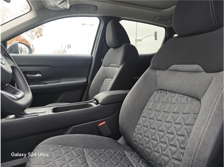 2026 Nissan Kicks SV Sport Utility 4D