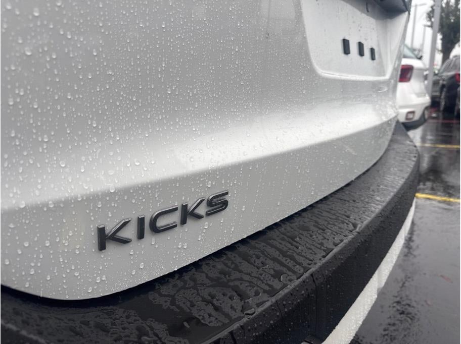 2026 Nissan Kicks MPV SR