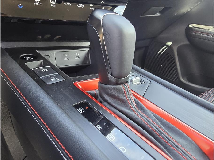 2025 Nissan Kicks SR Sport Utility 4D