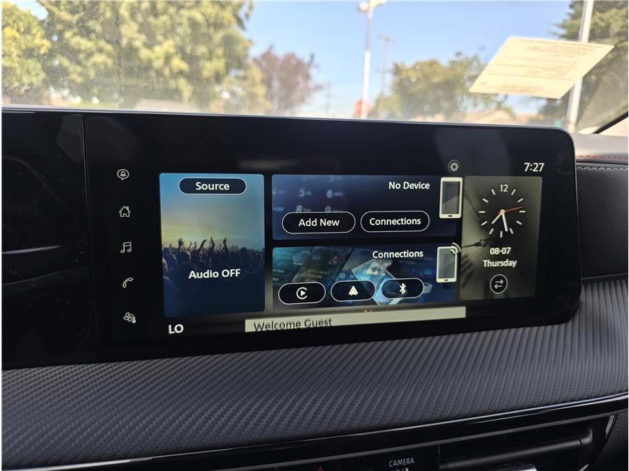 2025 Nissan Kicks SR Sport Utility 4D