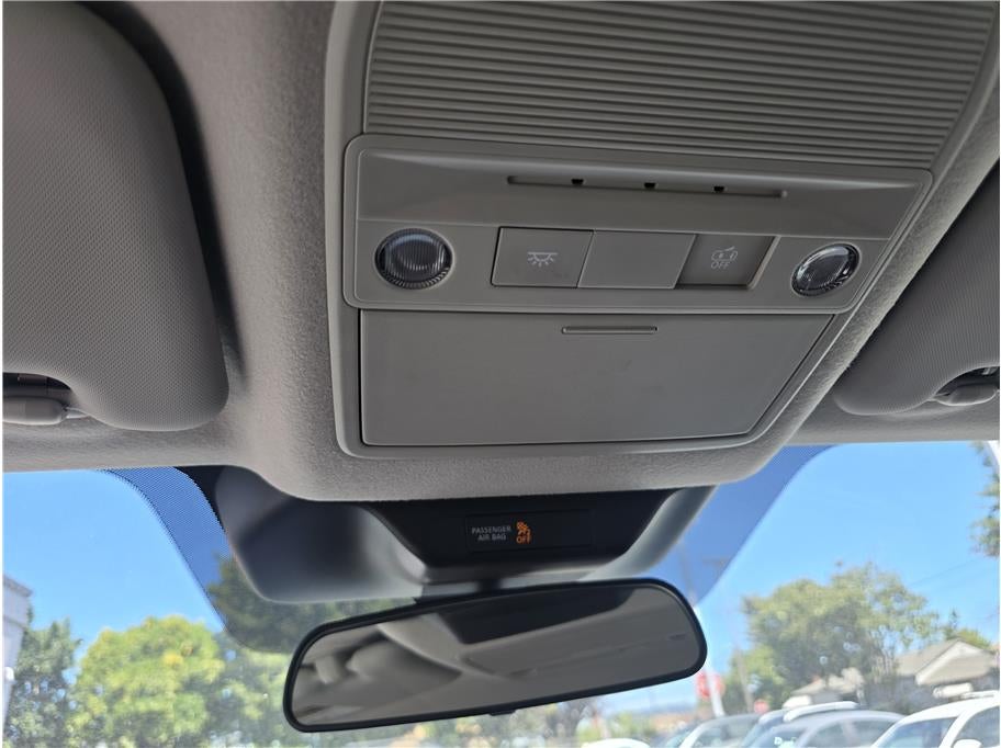 2025 Nissan Kicks SR Sport Utility 4D