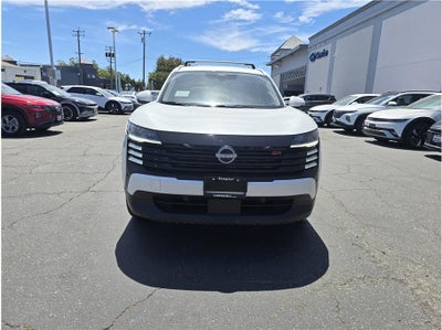 2025 Nissan Kicks SR Sport Utility 4D