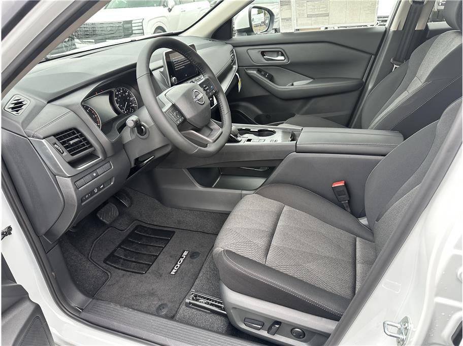 2026 Nissan Rogue SV (2026.5) Sport Utility 4D