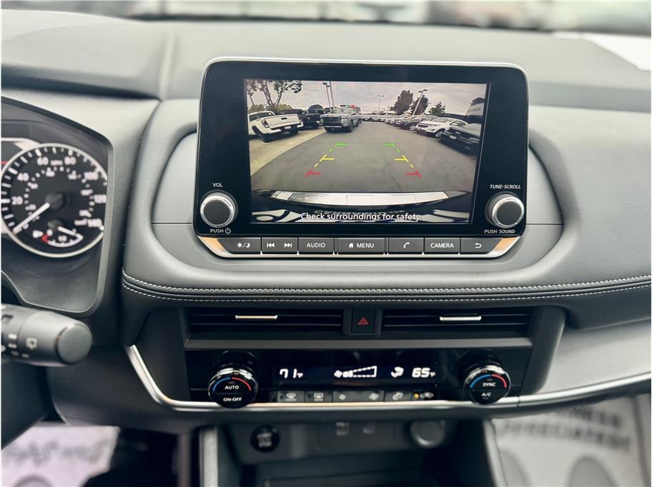 2024 Nissan Rogue SV Sport Utility 4D