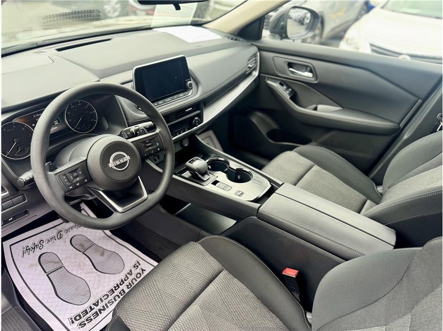 2024 Nissan Rogue SV Sport Utility 4D