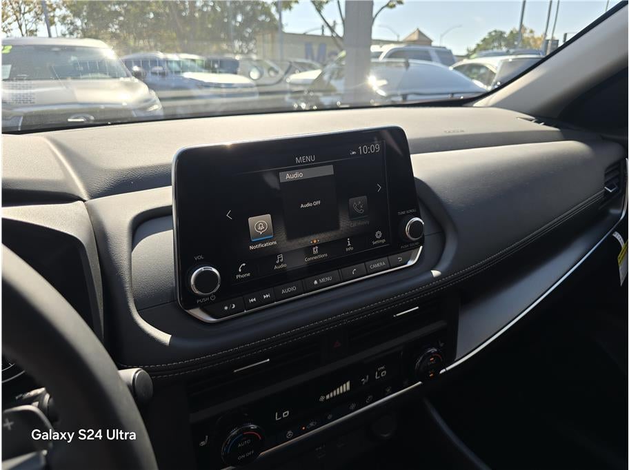 2026 Nissan Rogue SV Sport Utility 4D