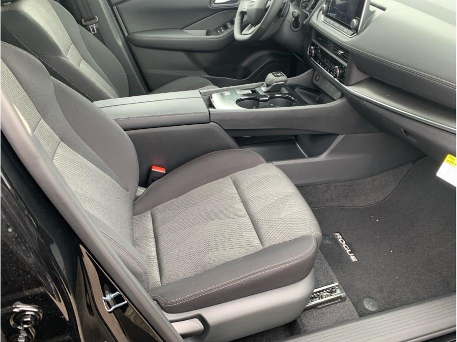 2026 Nissan Rogue SV (2026.5) Sport Utility 4D