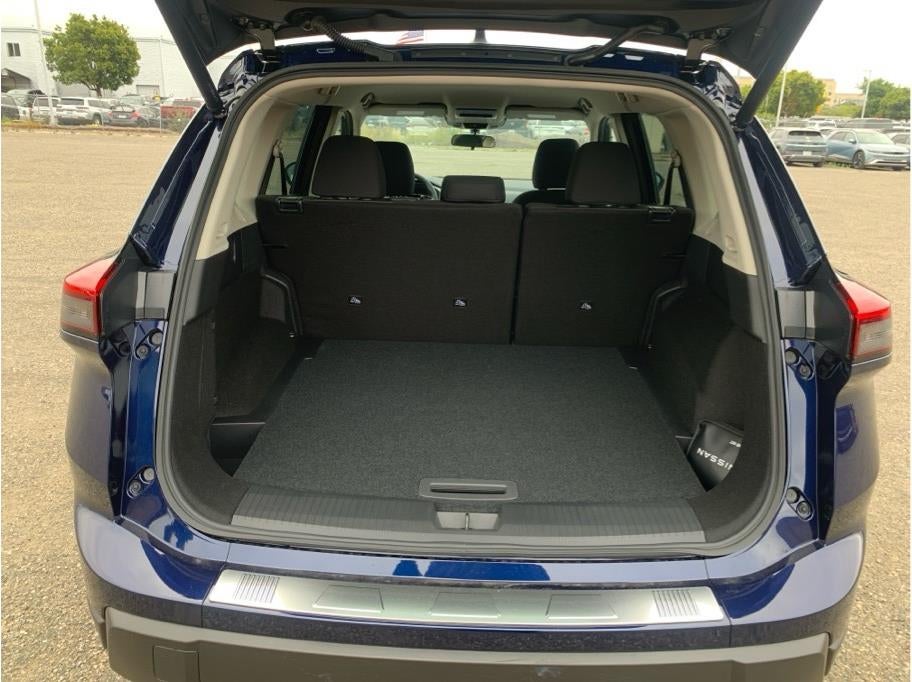 2026 Nissan Rogue SV (2026.5) Sport Utility 4D
