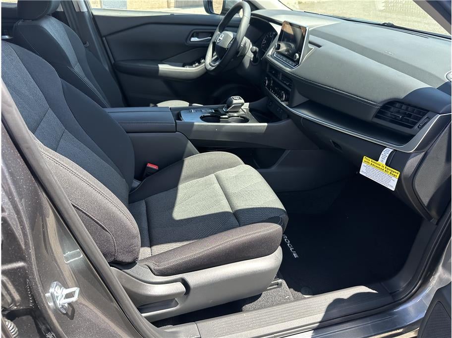 2026 Nissan Rogue SV (2026.5) Sport Utility 4D