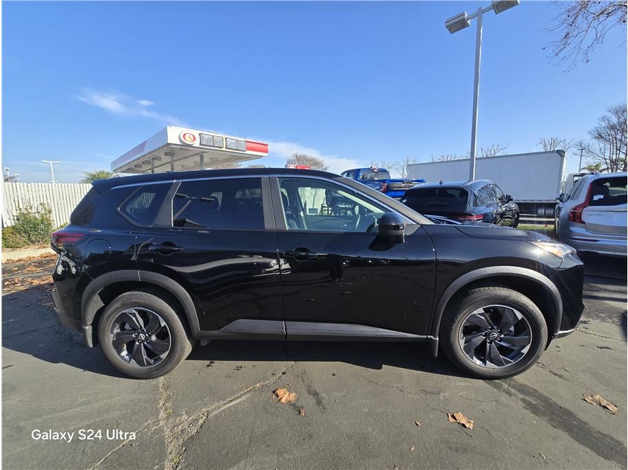2024 Nissan Rogue SV Sport Utility 4D