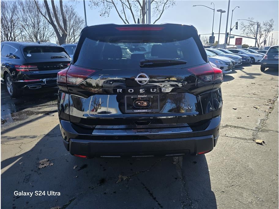 2024 Nissan Rogue SV Sport Utility 4D