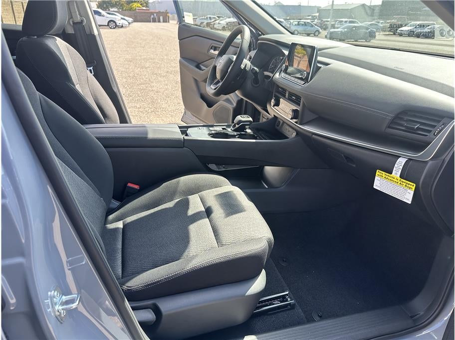 2026 Nissan Rogue SV Sport Utility 4D