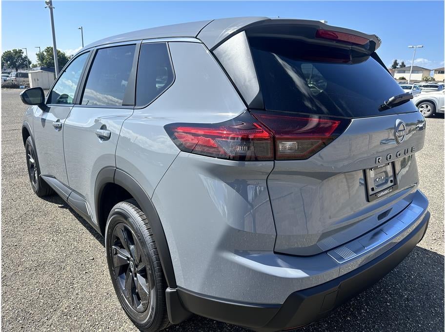 2026 Nissan Rogue SV Sport Utility 4D