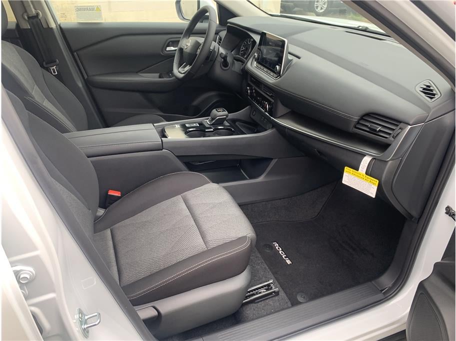 2026 Nissan Rogue SV (2026.5) Sport Utility 4D
