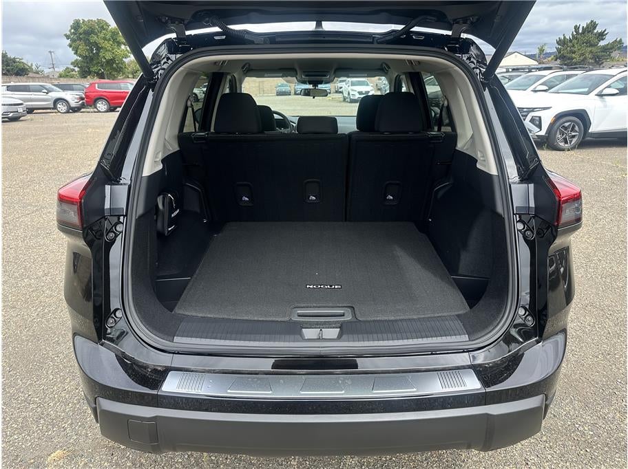 2026 Nissan Rogue SV (2026.5) Sport Utility 4D