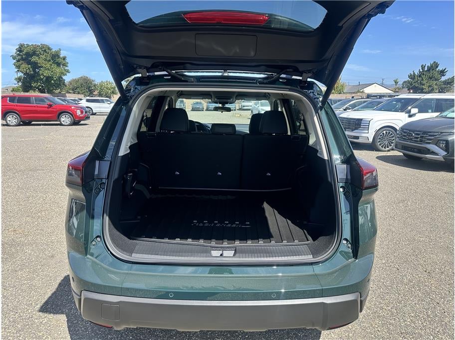 2026 Nissan Rogue SV (2026.5) Sport Utility 4D