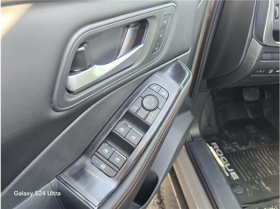 2026 Nissan Rogue SV Sport Utility 4D