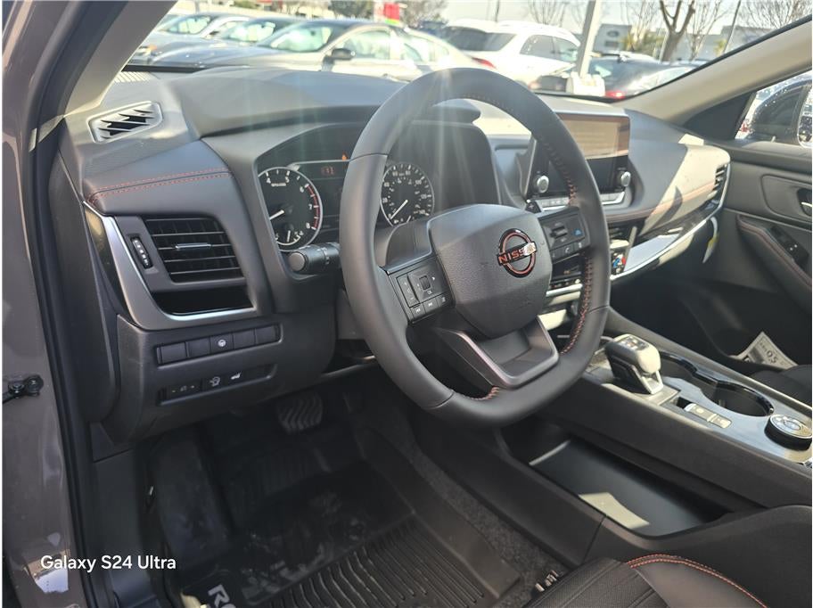 2026 Nissan Rogue SV Sport Utility 4D