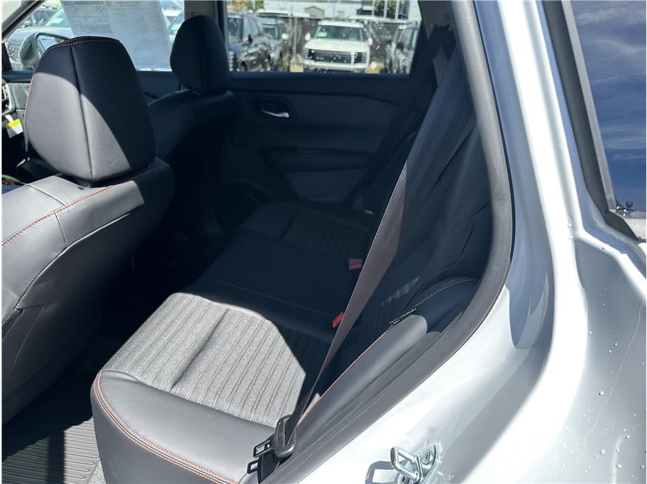 2026 Nissan Rogue SV (2026.5) Sport Utility 4D
