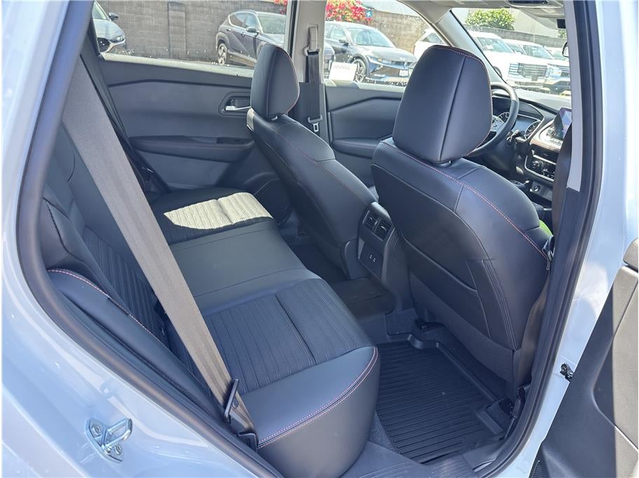 2026 Nissan Rogue SV (2026.5) Sport Utility 4D