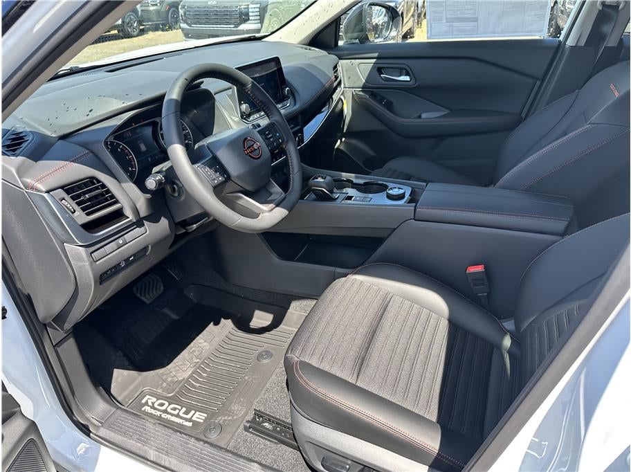 2026 Nissan Rogue SV (2026.5) Sport Utility 4D