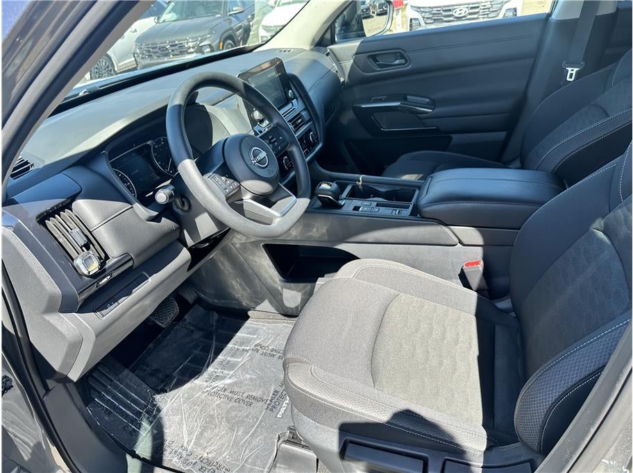 2025 Nissan Pathfinder S Sport Utility 4D