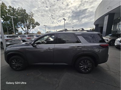 2022 Nissan Pathfinder SV Sport Utility 4D