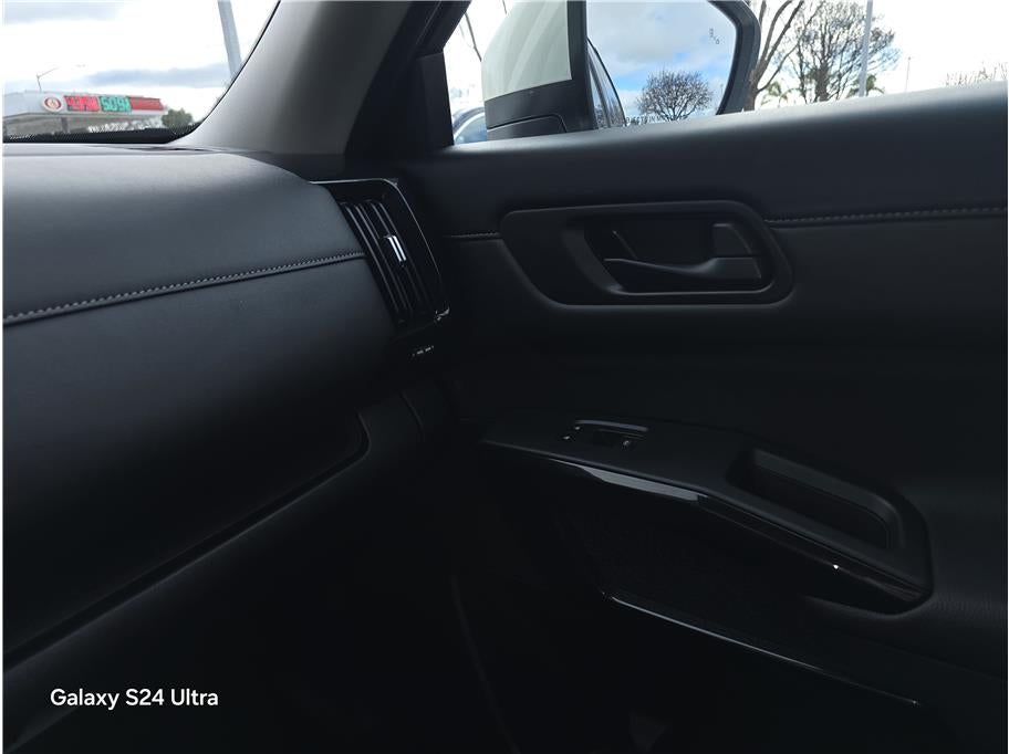 2024 Nissan Pathfinder SV Sport Utility 4D