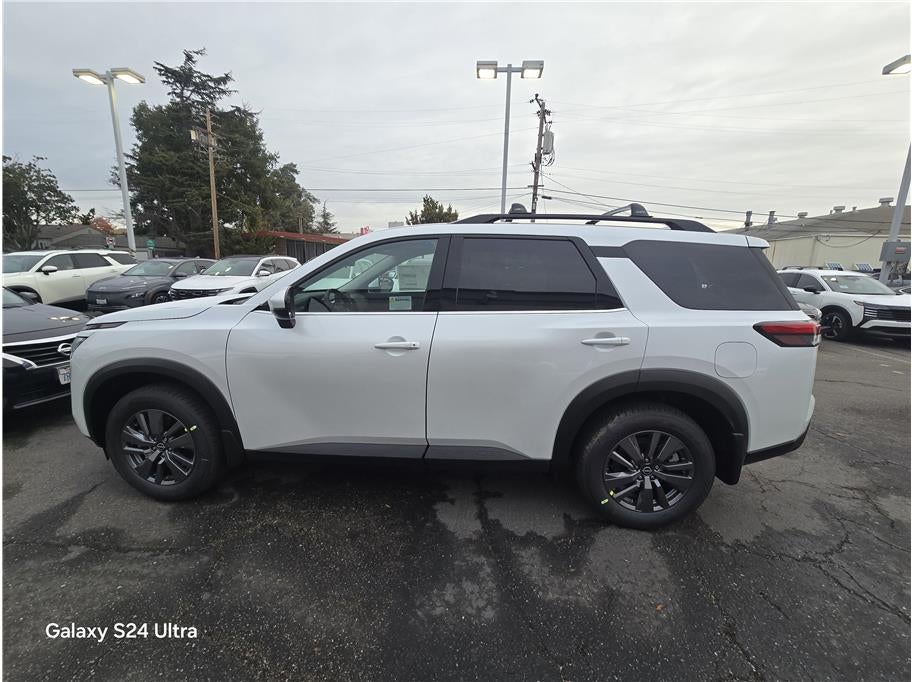 2025 Nissan Pathfinder SV Sport Utility 4D