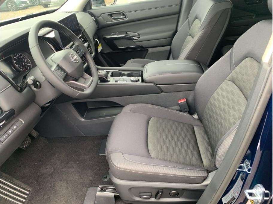 2026 Nissan Pathfinder SV Sport Utility 4D