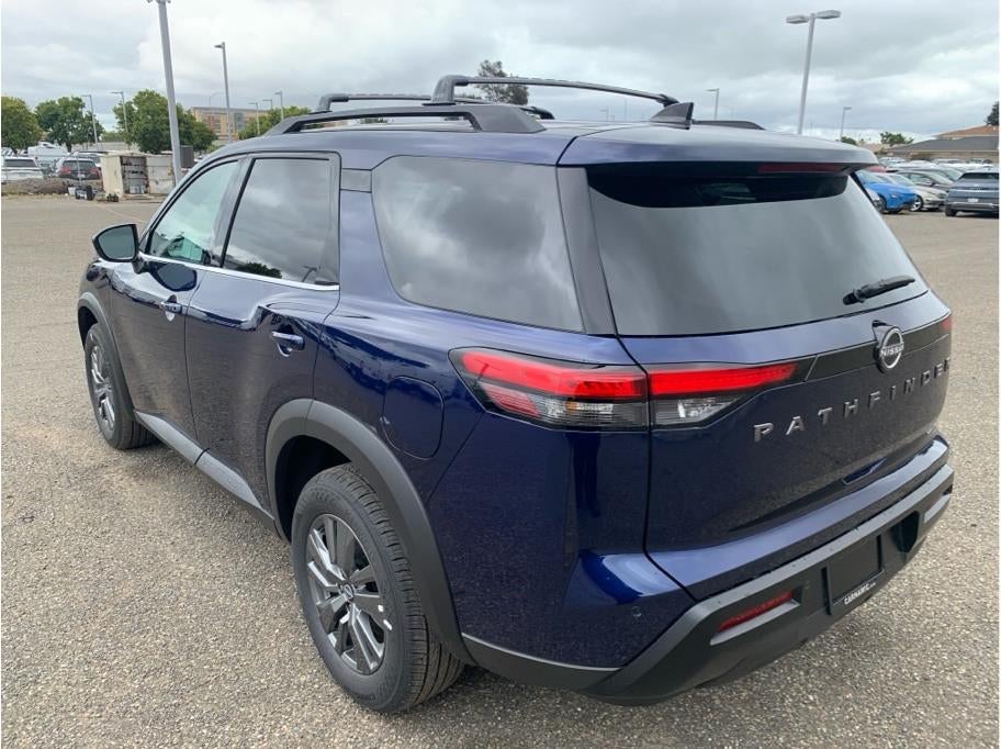 2026 Nissan Pathfinder SV Sport Utility 4D