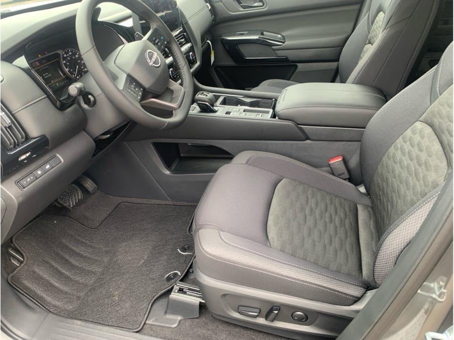 2026 Nissan Pathfinder SV Sport Utility 4D