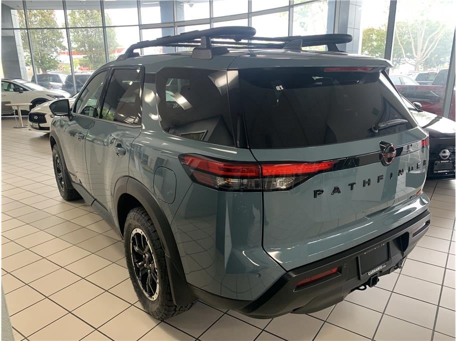 2026 Nissan Pathfinder SV Sport Utility 4D