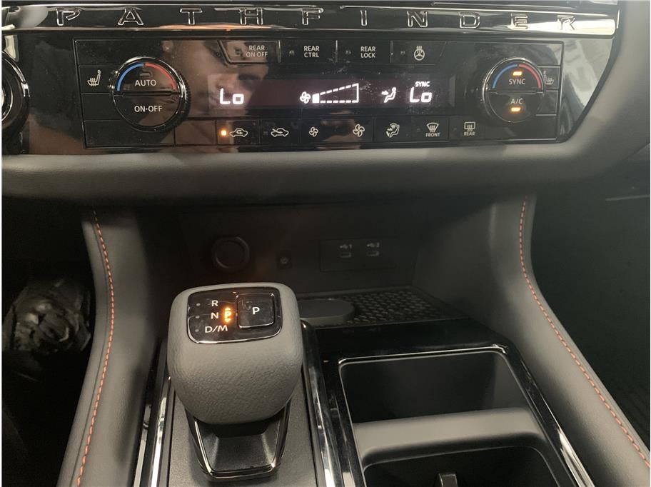 2026 Nissan Pathfinder SV Sport Utility 4D
