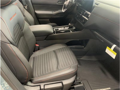 2026 Nissan Pathfinder SV Sport Utility 4D