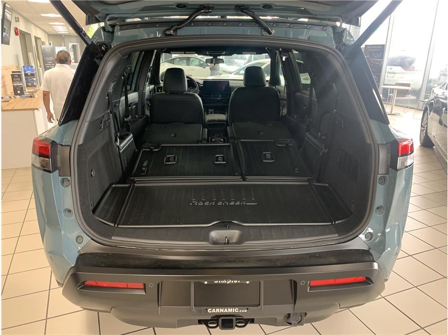 2026 Nissan Pathfinder SV Sport Utility 4D