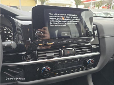 2025 Nissan Pathfinder SL Sport Utility 4D