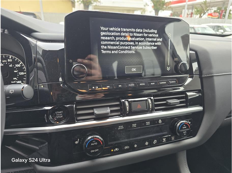 2025 Nissan Pathfinder SL Sport Utility 4D