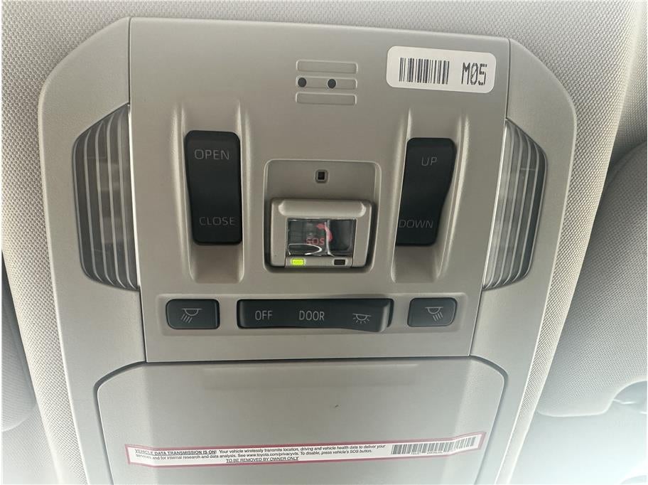 2023 Toyota Highlander XLE Sport Utility 4D