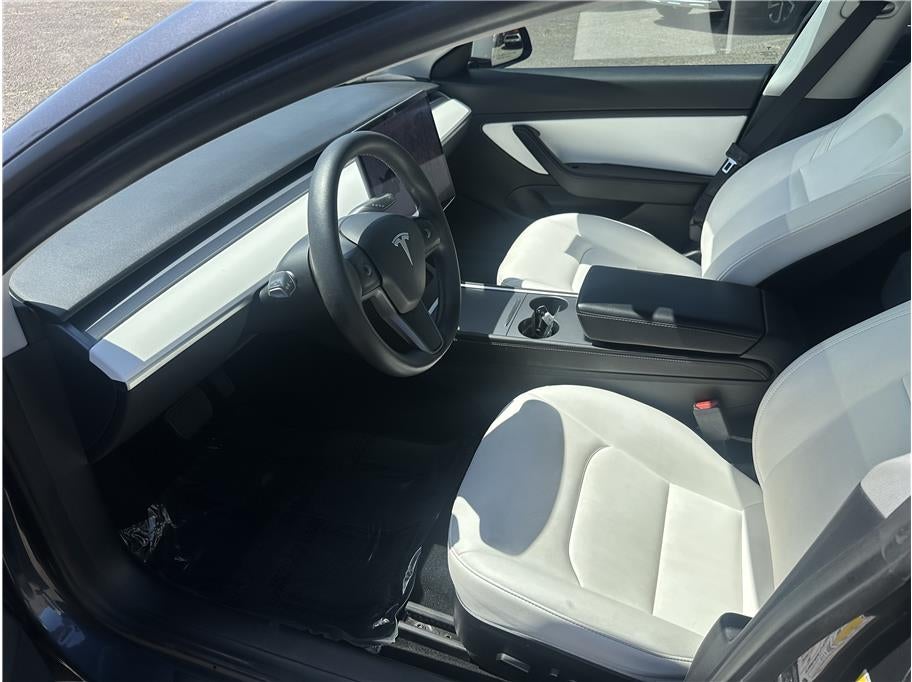 2021 Tesla Model 3 Standard Range Plus Sedan 4D