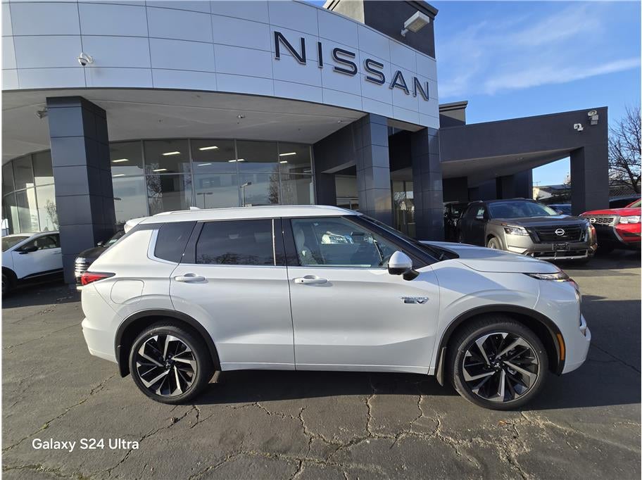 2025 Mitsubishi Outlander PHEV SEL Sport Utility 4D