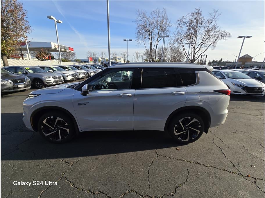 2025 Mitsubishi Outlander PHEV SEL Sport Utility 4D