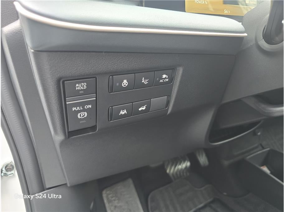 2026 Nissan LEAF PLATINUM PLUS Hatchback 4D