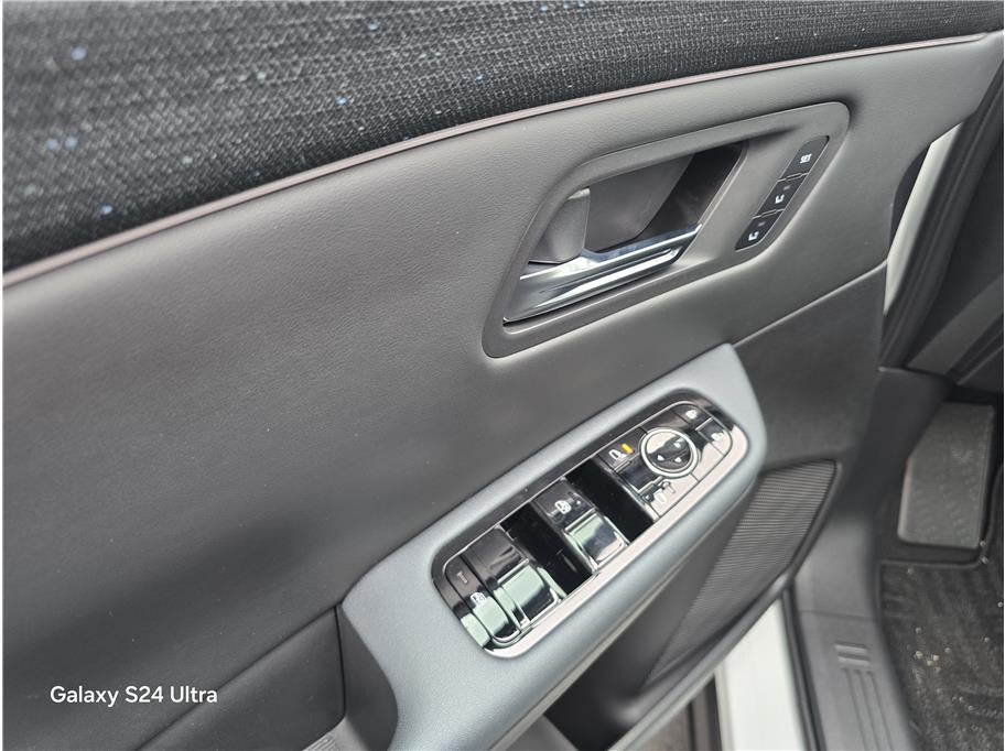 2026 Nissan LEAF PLATINUM PLUS Hatchback 4D